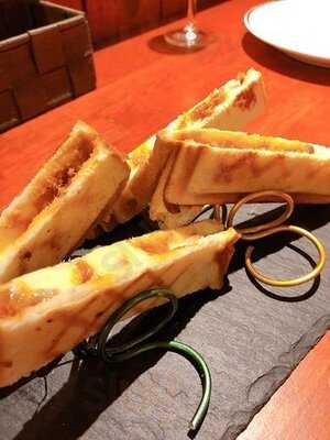 お肉のワイン酒場 よよ木バル 神田