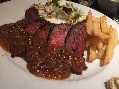 Brasserie & Wine Cafe Buzz 丸の内