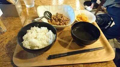 Meat Tavern 煮込みや四兵衛