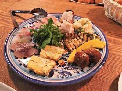 オステリアウララ