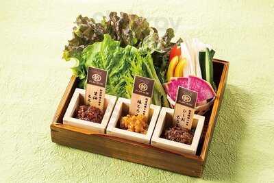 くつ炉ぎ・うま酒 かこいや 丸の内オアゾ店