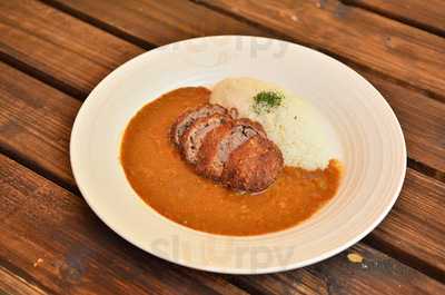 Attic Room 靖國外苑