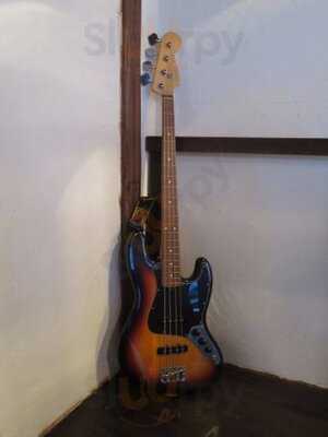 ワインとつまみ イトキチ