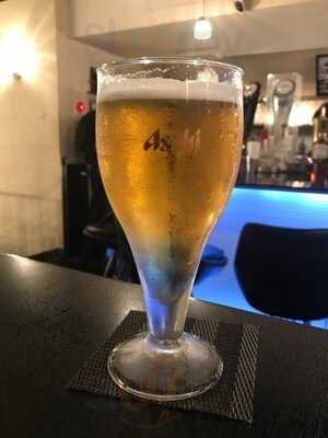 Cave Bar 紅梅河岸