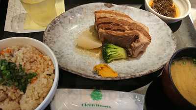 沖縄料理と島酒 なんちち食堂