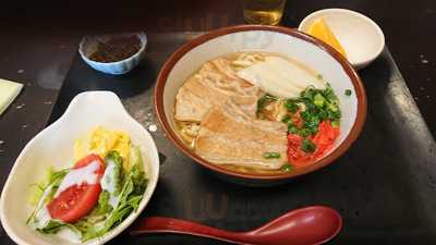 沖縄料理と島酒 なんちち食堂