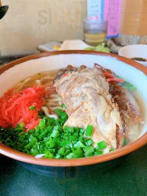 沖縄料理と島酒 なんちち食堂