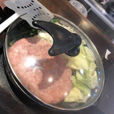 肉屋の正直な食堂 神田神保町店