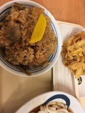 つるまるうどん 新宿南店