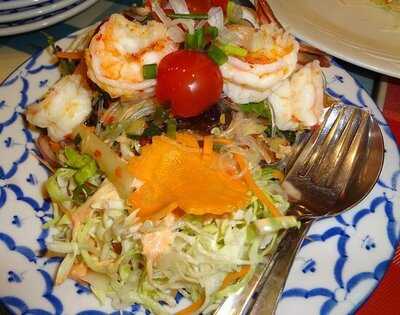 ティーヌン市ヶ谷店