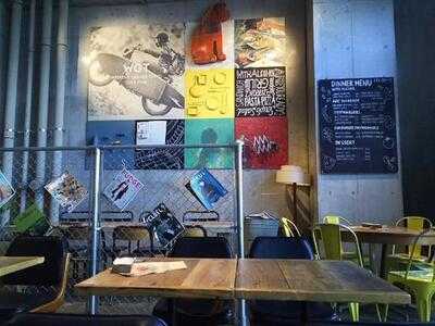 Weekend Garage Tokyo