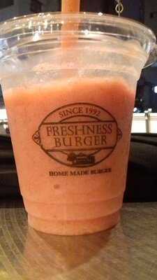 フレッシュネスバーガー キャットストリート店