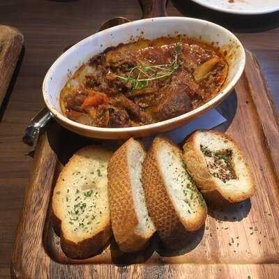 肉バル 肉ソン大統領 秋葉原店