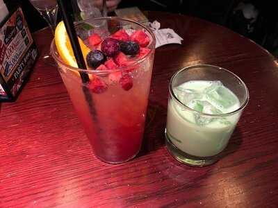 Hub 代々木西口 店