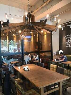 プロント イル バール 東京国際フォーラム