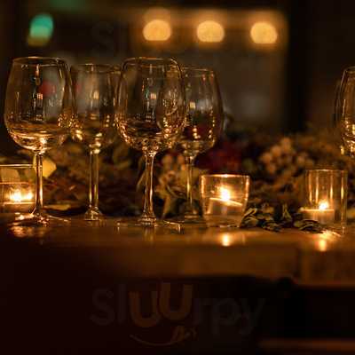 カフェ × 肉バル Chill