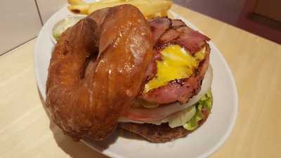 ヘンリーズ バーガー 秋葉原店