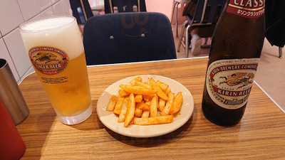 ヘンリーズ バーガー 秋葉原店