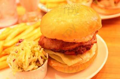 ヘンリーズ バーガー 秋葉原店