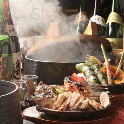 くつ炉ぎ・うま酒 かこいや 有楽町店