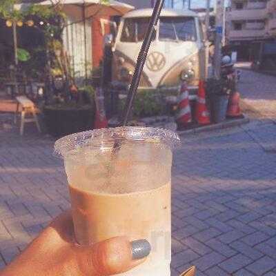 ラ メゾン アンソレイユターブル 自由が丘店