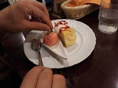 卵と私 渋谷八番街店