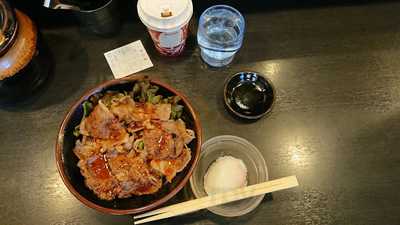 焼肉丼 たどん