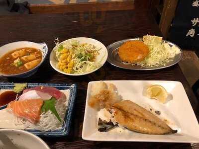 まるかみ水産 アコルデ代々木上原店