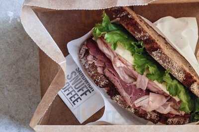 スナッフ サンドイッチ