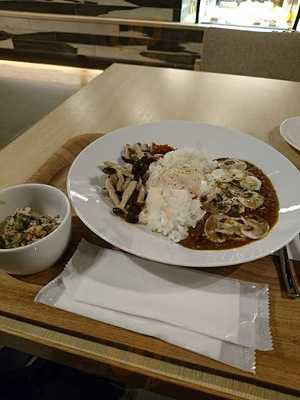 ミカフェート 一ツ橋店