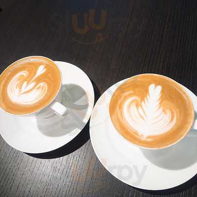 ミカフェート 一ツ橋店