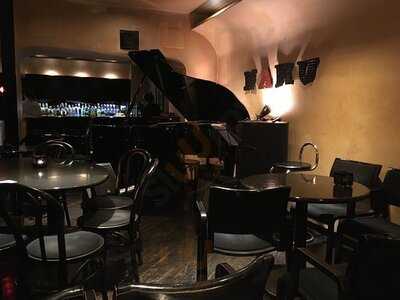 Yoyogi Naru代々木ナル