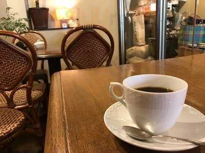 カフェドゥワゾー