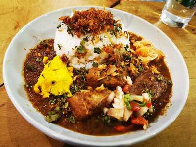 キッチンジロー 神田鍛冶町店