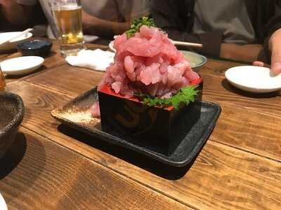 中落ち百円の居酒屋 まぐろんち 高円寺ガード下店