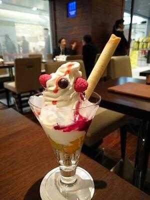 ヨックモック Jr東京駅東京銘品館南口店