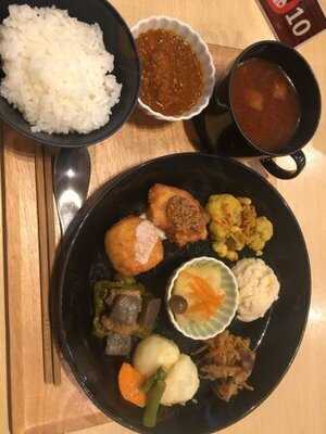 こまきしょくどう 鎌倉不識庵