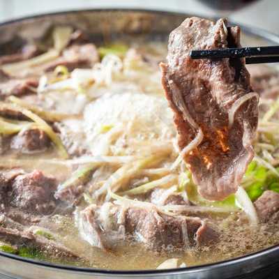 大衆和牛酒場 コンロ家 霜降り和牛鍋と神戸牛ホルモン鉄板焼 神田店