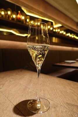 Nouvelle Ethnique Atha（ヌーヴェルエスニック アタ）