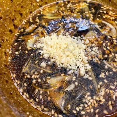 なぜ蕎麦にラー油を入れるのか。秋葉原店