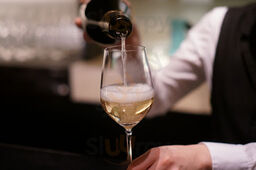 Champagne Cafe Albente