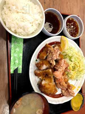 鳥良商店　神田小川町店