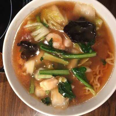 八吉 有楽町マリオン 前店