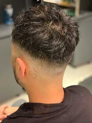 フランクス バーバー&ビアクラブ 日比谷店