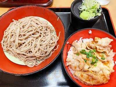 名代 富士そば 渋谷南口店