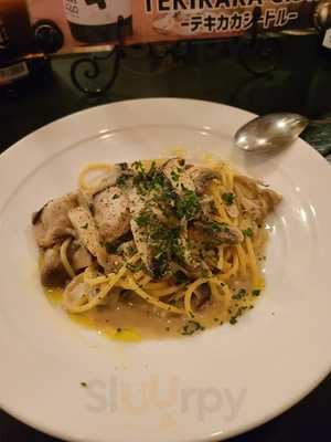 地下ワインカーヴ マナヴィーノ