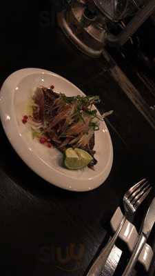 地下ワインカーヴ マナヴィーノ