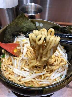 東京スタイルらーめん ど・みそ キッテグランシェ店