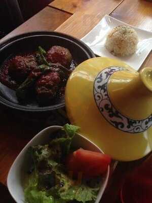 トゥーラ ダイニングバー