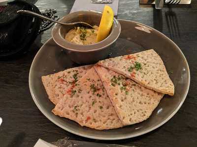 ビストロ カフェ ア ターブル